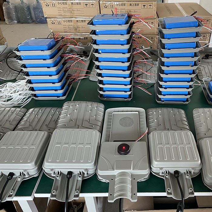LED Street Light With Solar Panel supplier